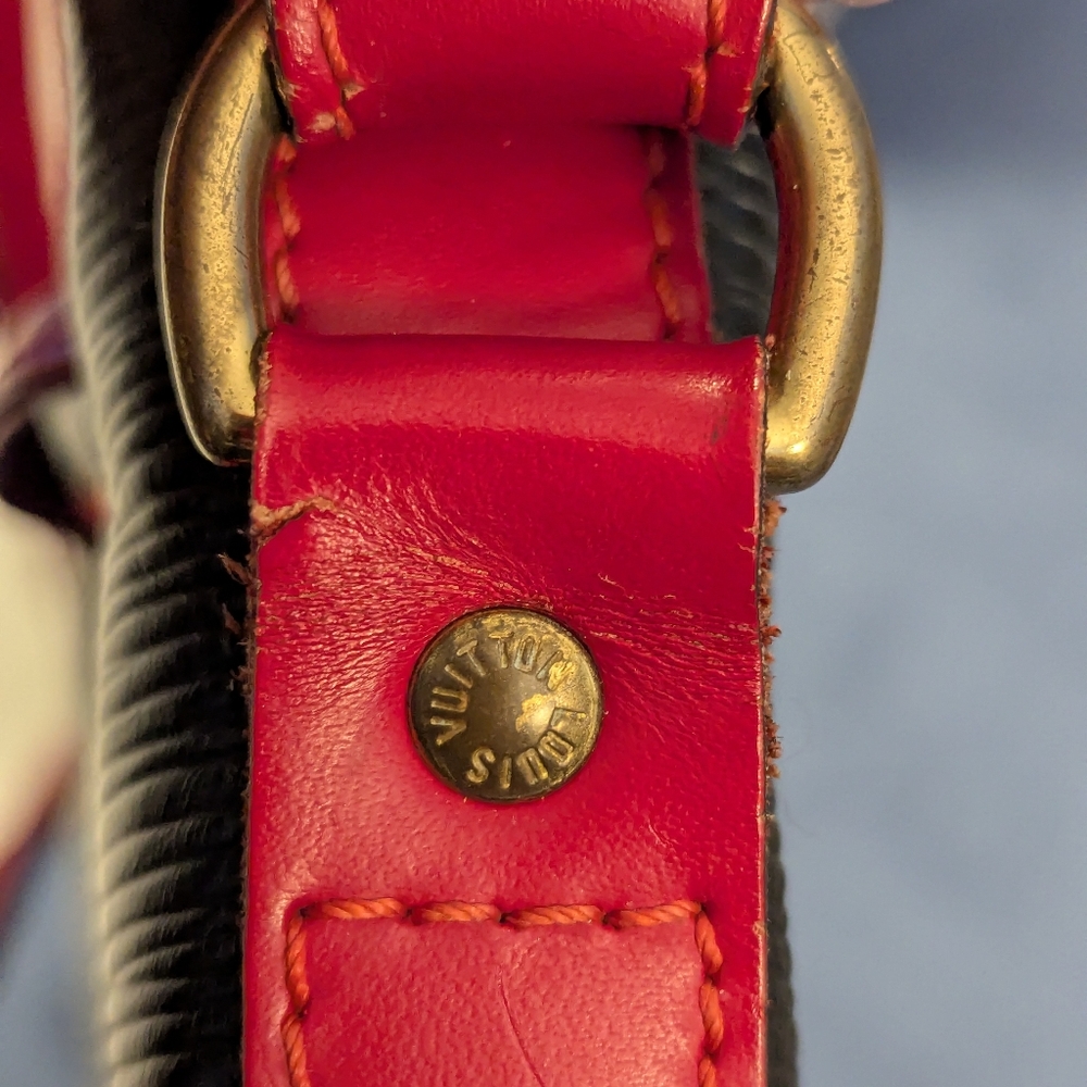 LOUIS VUITTON GM Epi Noe Shoulder / Bucket Bag With COA - Picture 13 of 14